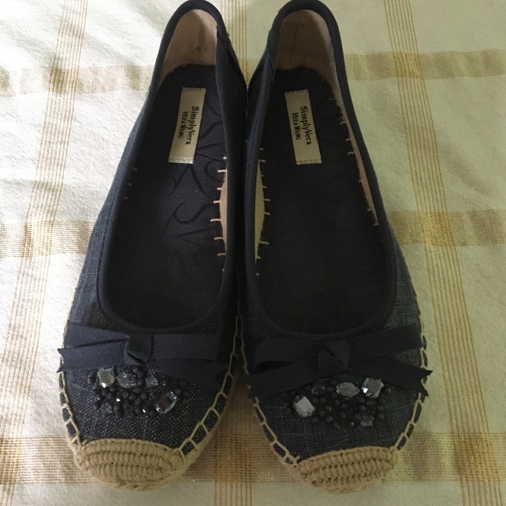 🎁2/$12  6M VERA WANG DENIM BLUE SPARKLE BEAD TEXTILE SHOES